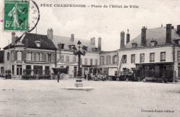 CPA - FERE-CHAMPENOISE - ANIMATION - PLACE DE L HOTEL DE VILLE - Véhicule, échelle, - CL.17.78 - Deuil La Barre