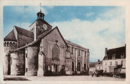 18 - CHÂTEAUMEILLANT - CPA -  Mairie - Ancienne Eglise - Châteaumeillant