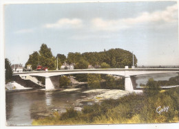 Indre Et Loire - 37 - L'ile Bouchard Le Pont Reliant La Rive Gauche Et L'ile - L'Île-Bouchard