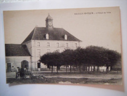 NEUILLY L'EVEQUE , L'Hôtel De Ville , Animation - Neuilly L'Eveque