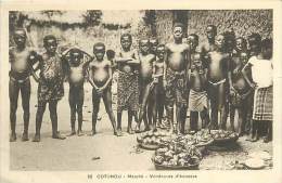 A-16 3706 : DAHOMEY COTONOU MARCHE VENDEUSES D ACCASSA - Dahomey