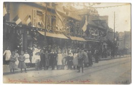 EQUEURDREVILLE (50) Carte Photo Rue Gambetta Saint Augustin Fete Belle Animation - Equeurdreville