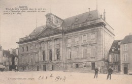 LANGRES (Haute-Marne) - Hôtel De Ville Incendié - Animée - Langres