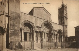 30  SAINT GILLES DU GARD  L'EGLISE - Saint-Gilles