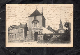 Les Aix-d'Angillon - L'Hôtel De Ville, L'Église Et L'École - Les Aix-d'Angillon