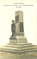 02 VIC SUR AISNE CARTE PHOTO CLICHE RACAULT SOISSONS MONUMENT AUX MORTS GUERRE 1914 1918 AISNE - Vic Sur Aisne