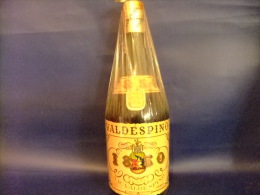 ANTIGUA BOTELLA BRANDY VALDESPINO 1850 AÑEJO CONTENIDO LITRO VINTAGE 1965 / 1975 - Alcoolici