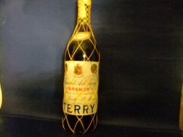 ANTIGUA BOTELLA BRANDY TERRY CENTENARIO LITRO VINTAGE 1970 / 1975 - Spirituosen