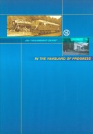 Russland 2006 Kolomna Firmenschrift Des Eisenbahnherstellers Eisenbahn Alte Und Moderne Lokomotiven - Spoorweg