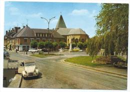 CP LE CHESNE, AUTO VOITURE CITROEN 2CV 2 CV, PANNEAU BOULANGERIE, HOTEL, MONUMENT AUX MORTS, LE CENTRE, ARDENNES 08 - Le Chesne