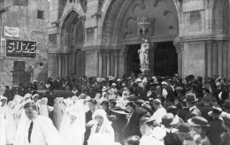 AIGUEPERSE CARTE PHOTO COMMUNIANTES SORTIE DE L'EGLISE - Aigueperse