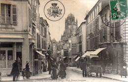 17........CHARENTE MARITIME...SAINTES....RUE ALSACE LORRAINE...CLOCHER DE LA CATHEDRALE   .... - Saintes