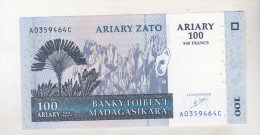 Madagascar 100 Ariary 2004 Unc - Madagaskar