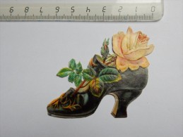 DECOUPIS ANCIEN BOUQUET CHAUSSURE ROSES - Fleurs