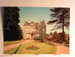 Briouze - L'hotel De Ville Et Le Parc - Briouze