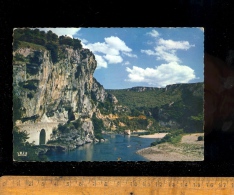 Ardèche : Les Gorges Et Les Tunnels Sur La Route De Vallon Au Pont D'Arc 1963 - Vallon Pont D'Arc