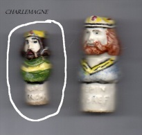 Fève Ancienne  3.x 1.5 Cm  MAURIN Père Signé 3  -  ROI DE FRANCE Petit Modèle CHARLEMAGNE - Geschiedenis