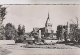 MUSSY SUR SEINE   MONMENT AUX MORTS ET EGLISE          FORMAT CPA - Mussy-sur-Seine