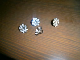 LOT DE 4 ANCIENS BOUTONS   PETITES PIERRE - Cuff Links & Studs