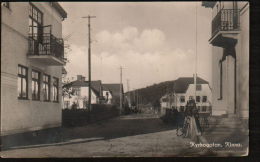 DB6021 - KYRKOGATAN - KINNA - RPPC - Suède