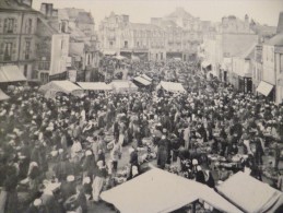 CPA 72 Sarthe Le Mans La Place De L'Eperon Un Jour De Marché - Le Mans