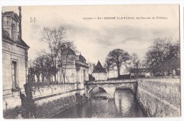 SCORBE CLAIRVAUX. - Les Douves Du Château - Scorbe Clairvaux