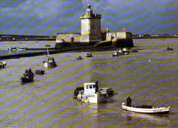Delcampe - 17  LE CHAPUS Fort Louvois Et Retour De Peche - Montendre