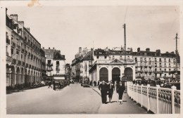 DIEPPE (Seine Maritime) - Les Arcades De La Bourse - Animée - Dieppe