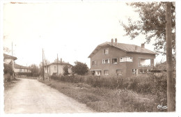 01 - Ain - Cormoz Entrée Du Pays 1955 Ed Photo Cim , Envoyée De Beaupont - Unclassified