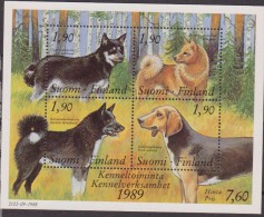 FINLAND 1988 DOGS SHEET - Blocs-feuillets
