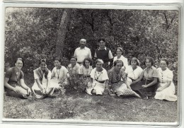 VENDEE - LES SABLES D OLONNE - UN GROUPE DE PERSONNES DANS LA NATURE - CARTE PHOTO - Sables D'Olonne