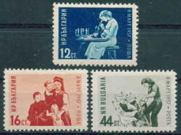 BULGARIA 1957 CULTURE Celebration WOMAN´S DAY - Fine Set MNH - Muttertag