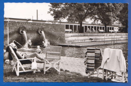 Deutschland; Bad Hönningen; Schwimmbad - Bad Hönningen