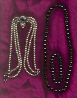 2 Ketten - Modeschmuck - 1 Perlenkette 3 Reihig Und 1 Kette Material ??  - Siehe Scan - Otros & Sin Clasificación