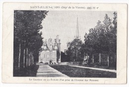 SAINT-JULIEN-L´ARS. - Le Château Et La Flèche ( Vue Prise De L'Avenue Des Platanes) - Saint Julien L'Ars