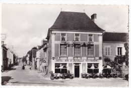 DANGE. - Rue De St-Romain. Hôtel-Restaurant Berlaud. Cpsm RARE - Dange Saint Romain