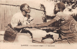 ZAMBIE - ZAMBEZE - Salutation Indigène - 2e Mouvement - Sambia