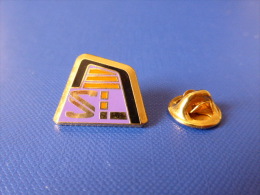 Pin's Arthus Bertrand - Logo SL (AA28) - Arthus Bertrand