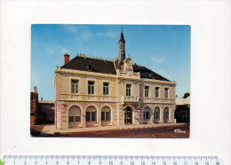 86 NEUVILLE EN POITOU En 1980 L HOTEL DE VILLE - Neuville En Poitou