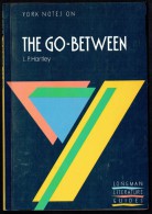 YORK NOTES ON "  The Go-Between ", By L.P. HARTLEY  (2 Scans). - Otros & Sin Clasificación