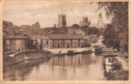 04999 "INGHILTERRA --  CAMBRIDGESHIRE-  ELY CATHEDRAL FROM RIVER" ANIMATA. CART. POST. ORIG. SPEDITA 1949 - Ely