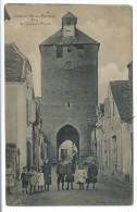 CPA - LEMBEYE  TOUR DE L' ANCIENNE PRISON - Pyrénées Atantiques 64 - Circulé 1906 - Animée, Enfants - Lembeye
