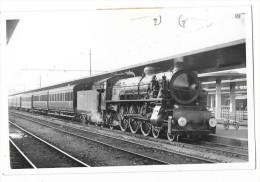 LOCOMOTIVE A VAPEUR  Photographie Format Cpa Machine étrangère Gros Plan - Matériel