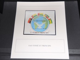 SAO TOME ET PRINCIPE -  Bloc Luxe Avec Texte Explicatif - Belle Qualité - À Voir -  N° 11736 - Sao Tome Et Principe