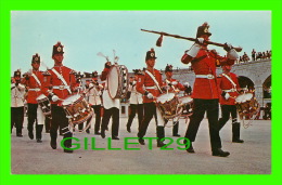 KINGSTON, ONTARIO - OLD FORT HENRY, GUARD & FIFE AND DRUM CORPS ON PARADE - - Kingston