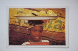 Sierra Leone. Little Girl With Fruits - Old Postcard  - 1980s - Sierra Leona