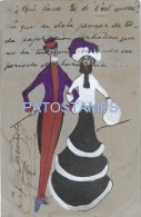 33517 ART ARTE COUPLE WITH A HAT AND CANE HAND PAINTED SPOTTED CIRCULATED TO ARGENTINA POSTAL POSTCARD - Objetos De Arte