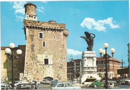 O2328 Benevento - Rocca Dei Rettori E Monumento Ai Caduti - Auto Cars Voitures / Non Viaggiata - Benevento