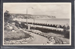 SWANAGE The Esplanade   CPSM   Le 23 Aug 1956  Pour MONTCHANIN Saone Et Loire   ANIMATION De PLAGE Num K 9355 - Swanage