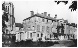 CHARS  -  Le Château De L' Enfance - Chars